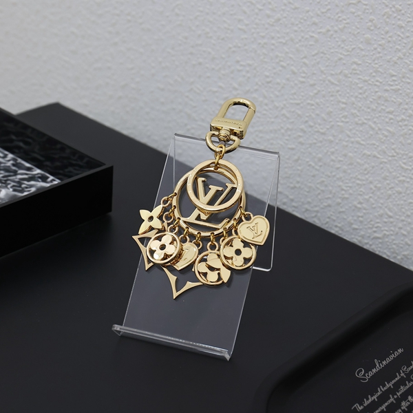 ブランドキーホルダー着用イメージ